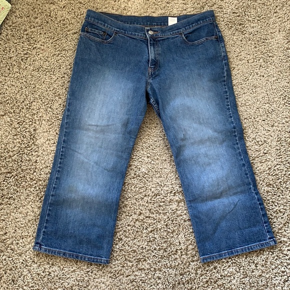 Levi’s Jean Capri’s - Picture 2 of 6